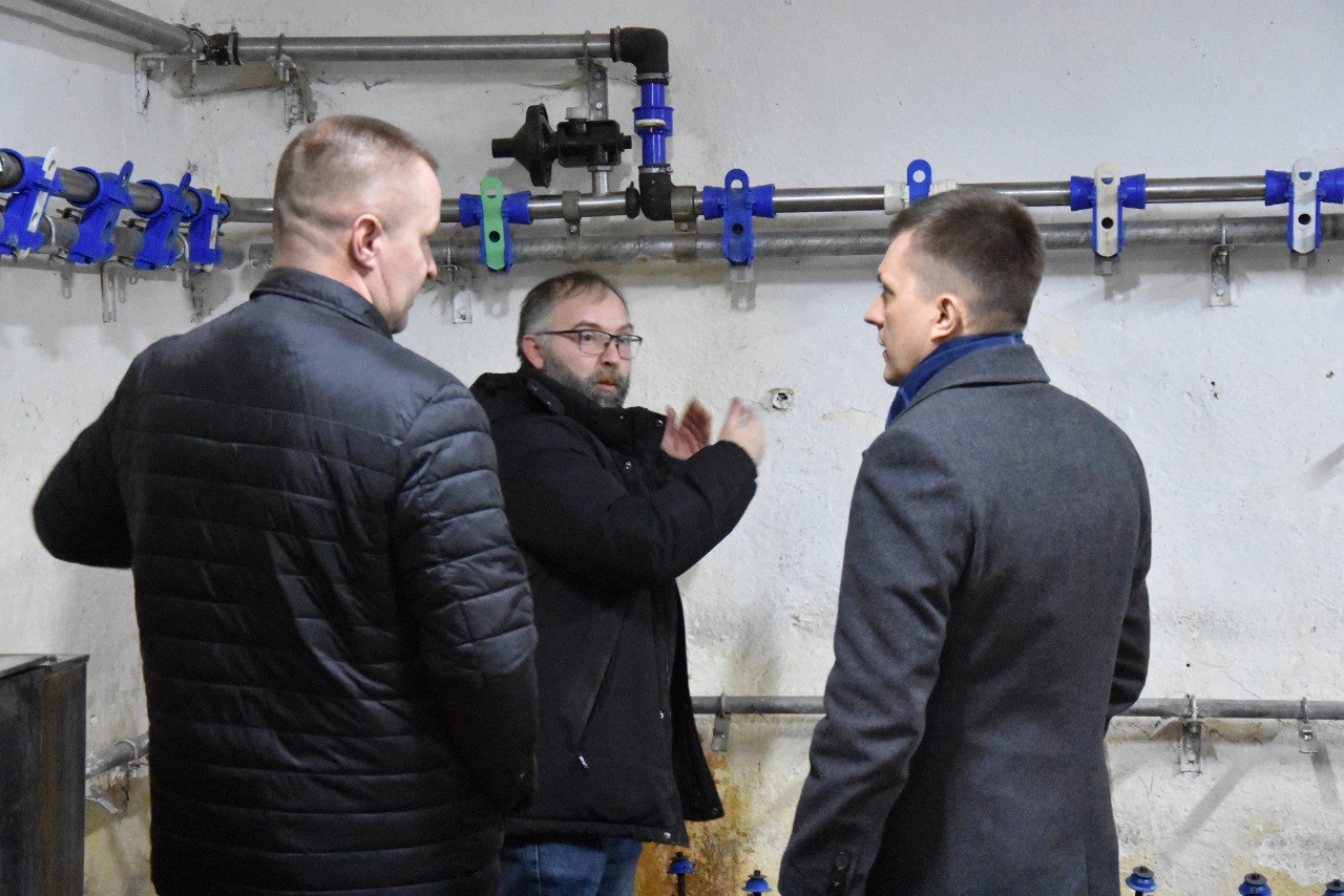 Глава округа Илья Шубин посетил колхоз „Правда“: обсудили итоги работы.