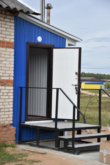 В поселке Смердомский завершен ремонт помещения почтового отделения.